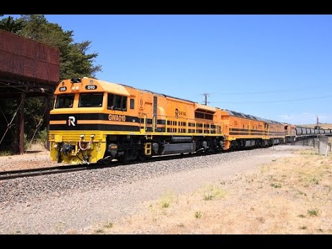 Pacific National Diverted 7PS6 and Aurizon Grain Train with Crew Change at My Lofty 16 Jan
