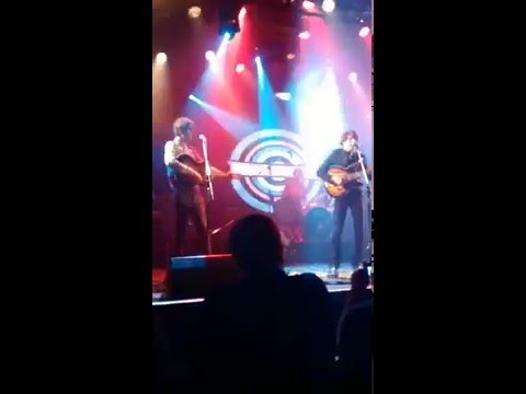 "THE CON ARTIST",  THE DRAYTONES (22/12/15 Bs.As.)