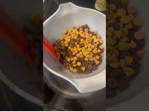 How To Make Skor Squares! Very delicious and easy dessert to make!