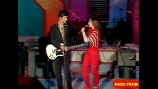 ALASKA Y DINARAMA - MINI-ENTREVISTA + DEJA DE BAILAR