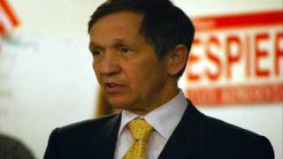 THOUGHT CRIMINALZ & DENNIS KUCINICH - WAKE UP AMERICA!