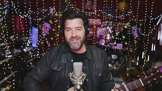 Bob Schneider Performs New Single "I Love This Life" From Upcoming Album That Rach Loves