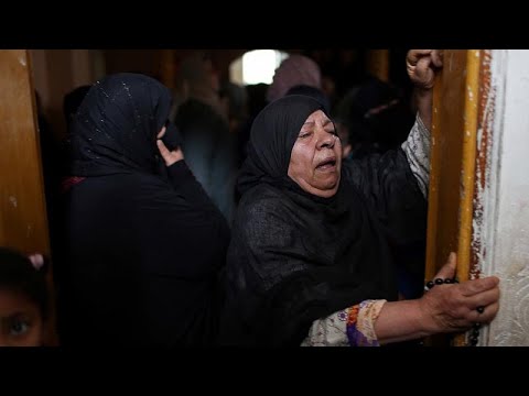 سكان غزة يستهلون شهر رمضان بتشييع القتلى وانتشال الجثث من تحت الأنقاض…