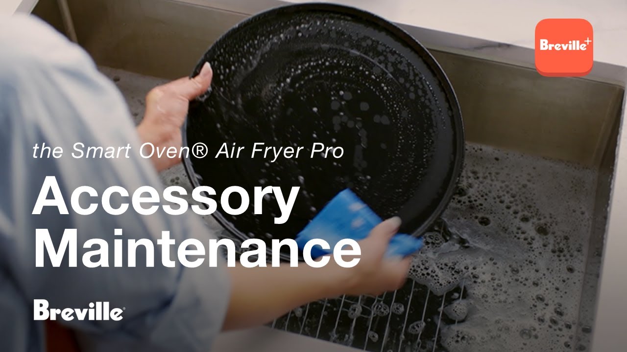 Cleaning the oven accessories