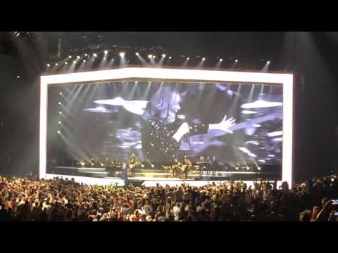 Adele - Rolling in the Deep - AccorHotels Arena, Paris (06/09/16)
