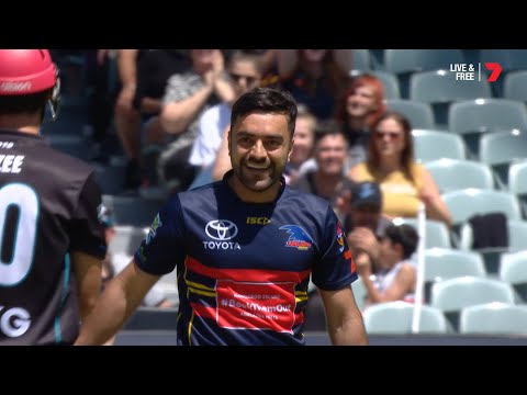 Rashid bowls PAFC's Rozee