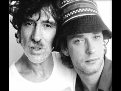 Vampiro / Pasajera en trance - Charly García y Gustavo Cerati (Audio)