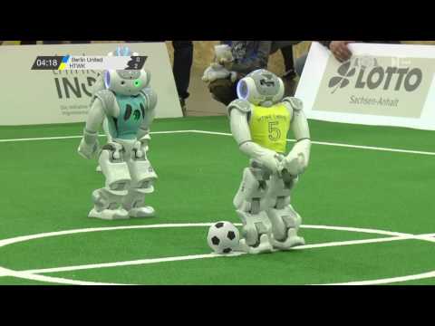 SPL: Berlin United – Nao-Team HTWK [RoboCup German Open 2017]