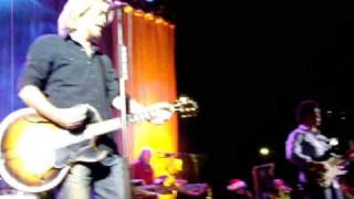 Jingle Bell Rock- Hall and Oates Live