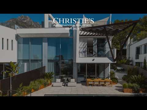 Contemporary four-bedroom property with private pool in an exclusive gated community, Sierra Blanca, Marbella