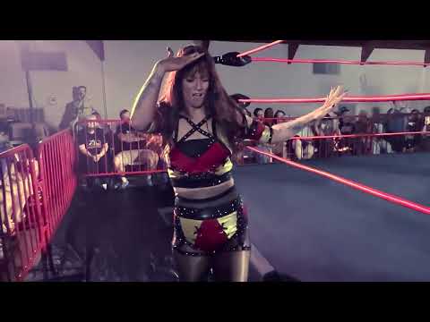 Allie Allbright VS Anna Ray