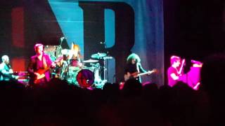 Hanson voice in the chorus