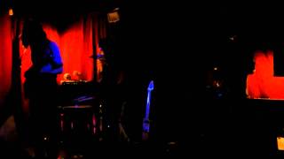 Esben and the Witch | Hexagons IV |Glasgow 12/11/2010