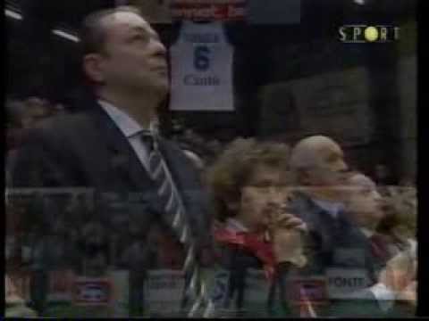 Il ritiro della maglia di Chicco Ravaglia