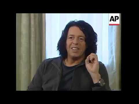 Roland Orzabal talking about the Tears for Fears reunion (2004/2005)