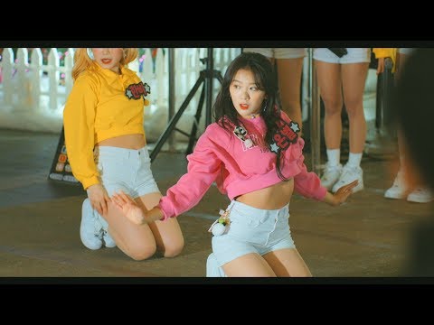 LIPBUBBLE(립버블) 한비,은별 Dance Cover@181221 창원 더시티 세븐 버스킹[4k Fancam/직캠]