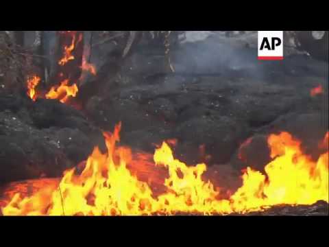 A lava flow that threatens the small town of Pahoa near the Kilauea volcano continues to stall at it
