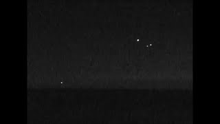 Lake Erie Orbs of Light UFO's Just showing up from nowhere! (720p HD)
