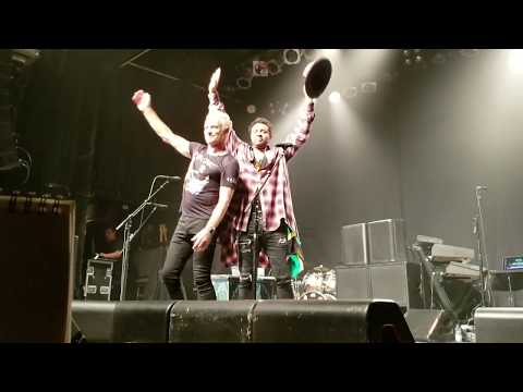 Sting and Shaggy live in Toronto - encore 2 - "Jamaica Farewell" and "Fragile"