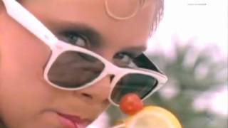 SAMANTHA FOX - &#39;Nothing&#39;s Gonna Stop Me Now&#39; (Cub Mix)