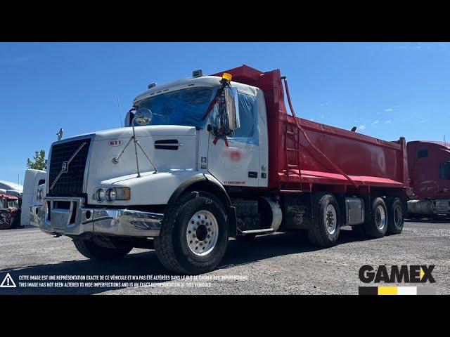 2017 VOLVO VHD TANDEM CAMION DOMPEUR in Heavy Trucks in Longueuil / South Shore