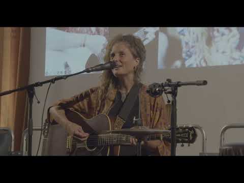 Isabel Nolte und Luisa Laakmann am Johanneum - Singer-Songwriter-Abend