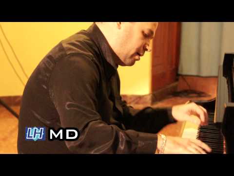 PIANO MÁGICO-CALLES VACÍAS-RAYCO LEÓN-POR MANOLO DOMÍNGUEZ Y LUIS HERNÁNDEZ