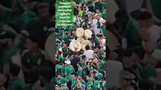 Download lagu Suporter arabsaudi bersholawat masyallah ngikutin suporter Indonesia #shorts mp3