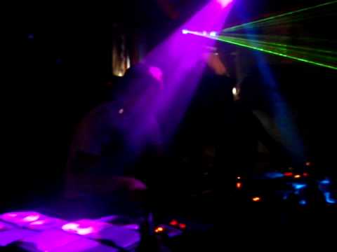 Gumja vs Flis @ Tehnorija - 03.09.2010 Pržanček