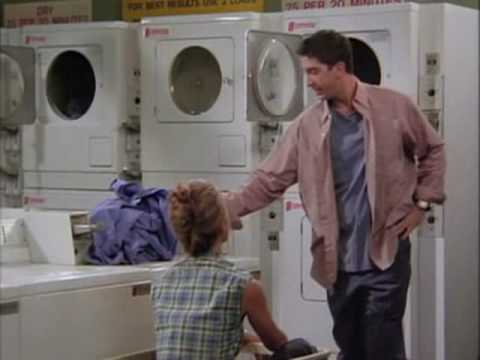 Friends - Ross and Rachel at the Laundry