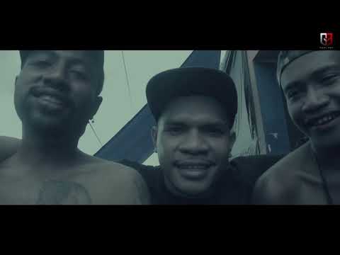 Goes Who Back ( Official Music Video )