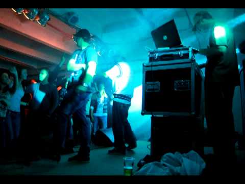 Pushaz & Yga in  Pogo 2011 11 26