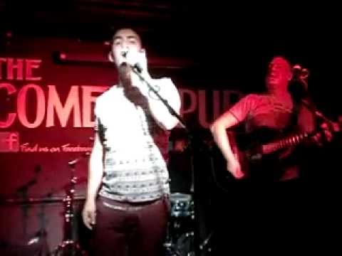 The Singing Pictures gig @ Comedy Club London -  Love is a Drug