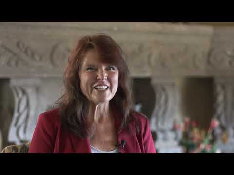 Kim Schaefer '91 Edgewood College 2023 Distinguished ... - YouTube