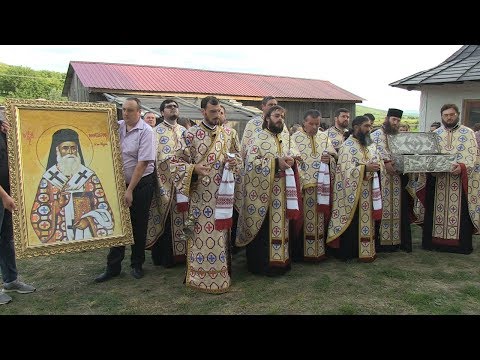 Procesiune cu moaștele Sf. Ier. Nectarie la Biserica din satul Draxeni, jud. Vaslui