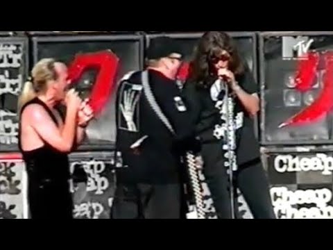 Cheap Trick with Joey Ramone - Surrender (Lollapalooza 1996)