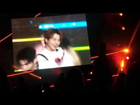 181117 Runway PENTAGON