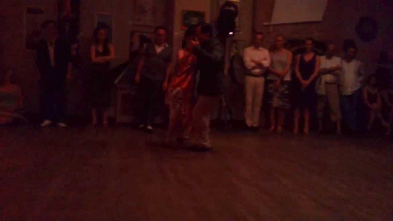 Argentine Tango:Ana Padron & Diego Blanco - A La Gran Muneca