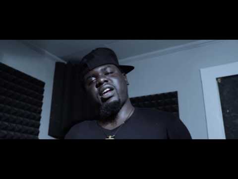 Perryboi - Run Off ( Official Music Video) Prod by :- CLVSSIC