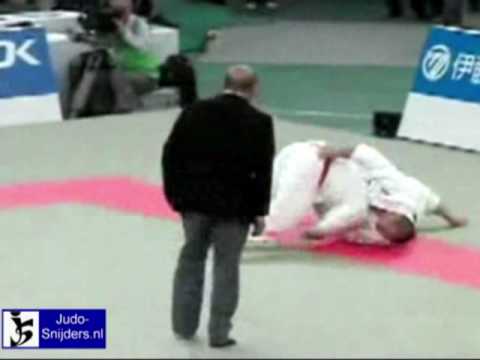 Judo 2009 Japan: Muneta (JPN) - Saito (JPN) [open].