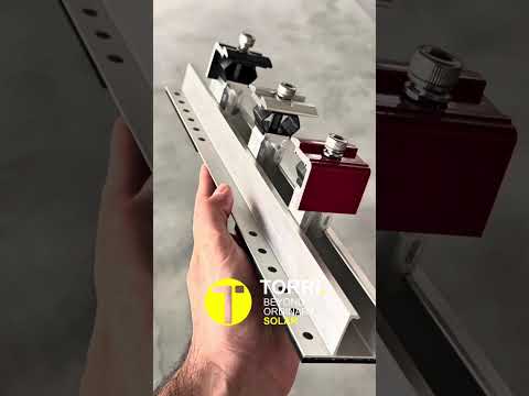 Fissaggio EasyClip su lamiera grecata