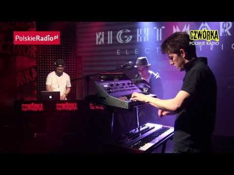 Night Marks Electric Trio: Love Theories (Czwórka)