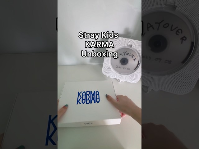 Vídeo relacionado con Stray Kids KARMA [HOORAY VER.] 4. álbum + regalo de pedido anticipado & set de 3 tarjetas ilustradas adicionales