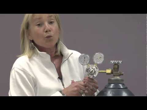 How to Hook Up a Regulator and Quick Connect Flashback Arrestor | Delphi Glass