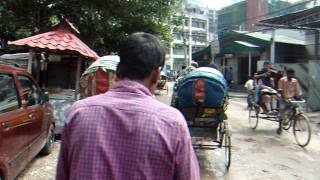 preview picture of video 'アキーラさん市内散策１！バングラデッシュ・ダッカ！Dahka,Bangladesh'