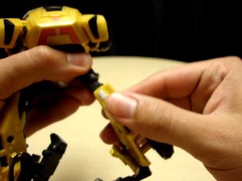 Generations War for Cybertron BUMBLEBEE: EmGo's Transformers Reviews 'N Stuff