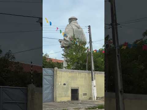 Essa estátua é igual à que veio de Cumbe