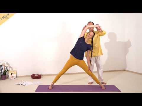 Dreieck mit Hand am Knie - Yoga Asana Lexikon