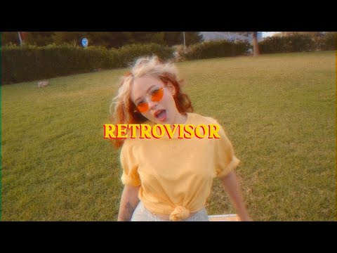 Maddie Moon , Planeta No - Retrovisor (Official Music Video)
