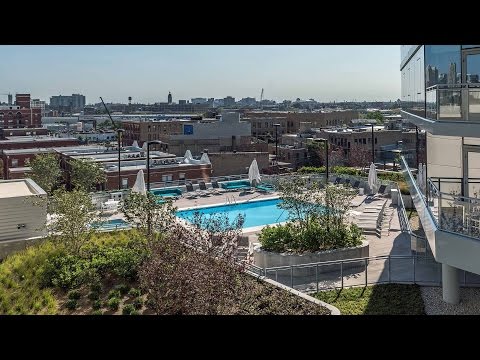 Short-term furnished apartments at NewCity in the Clybourn Corridor